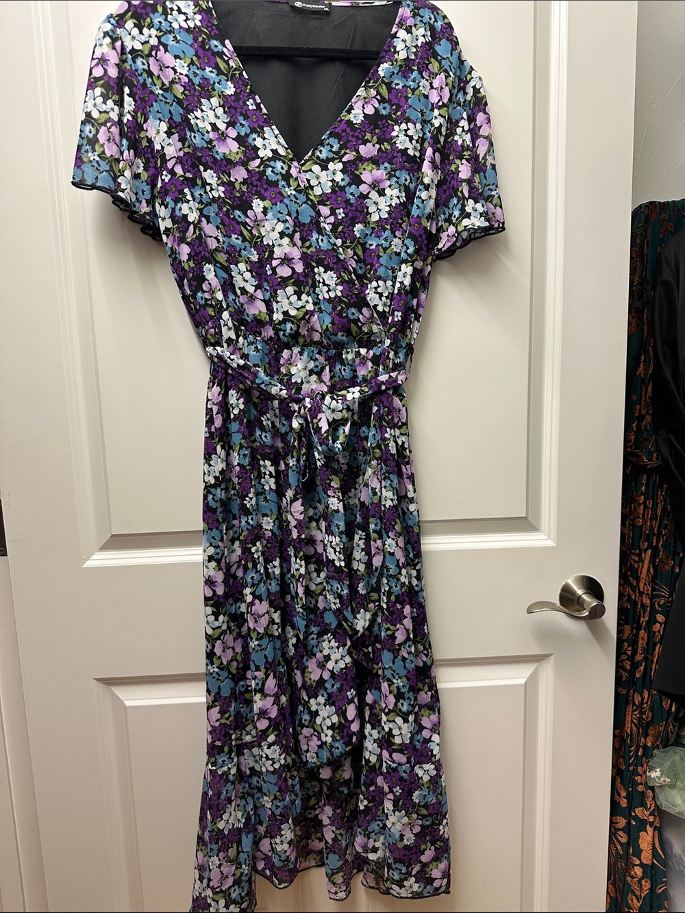 Pretty Garden Floral Wrap Midi Dress in Purple and Blue XXL